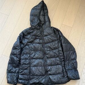 UNIQLO Black Hooded Packable Puffer Jacket - Size Large